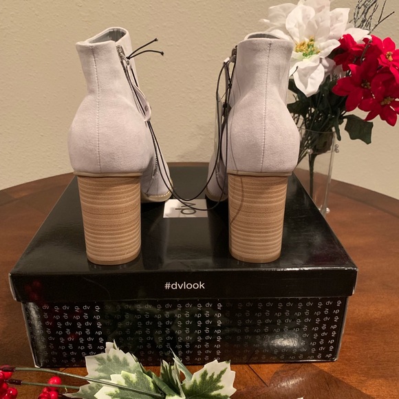 DV by Dolce Vita Emerson ankle boots 10W - Picture 3 of 8
